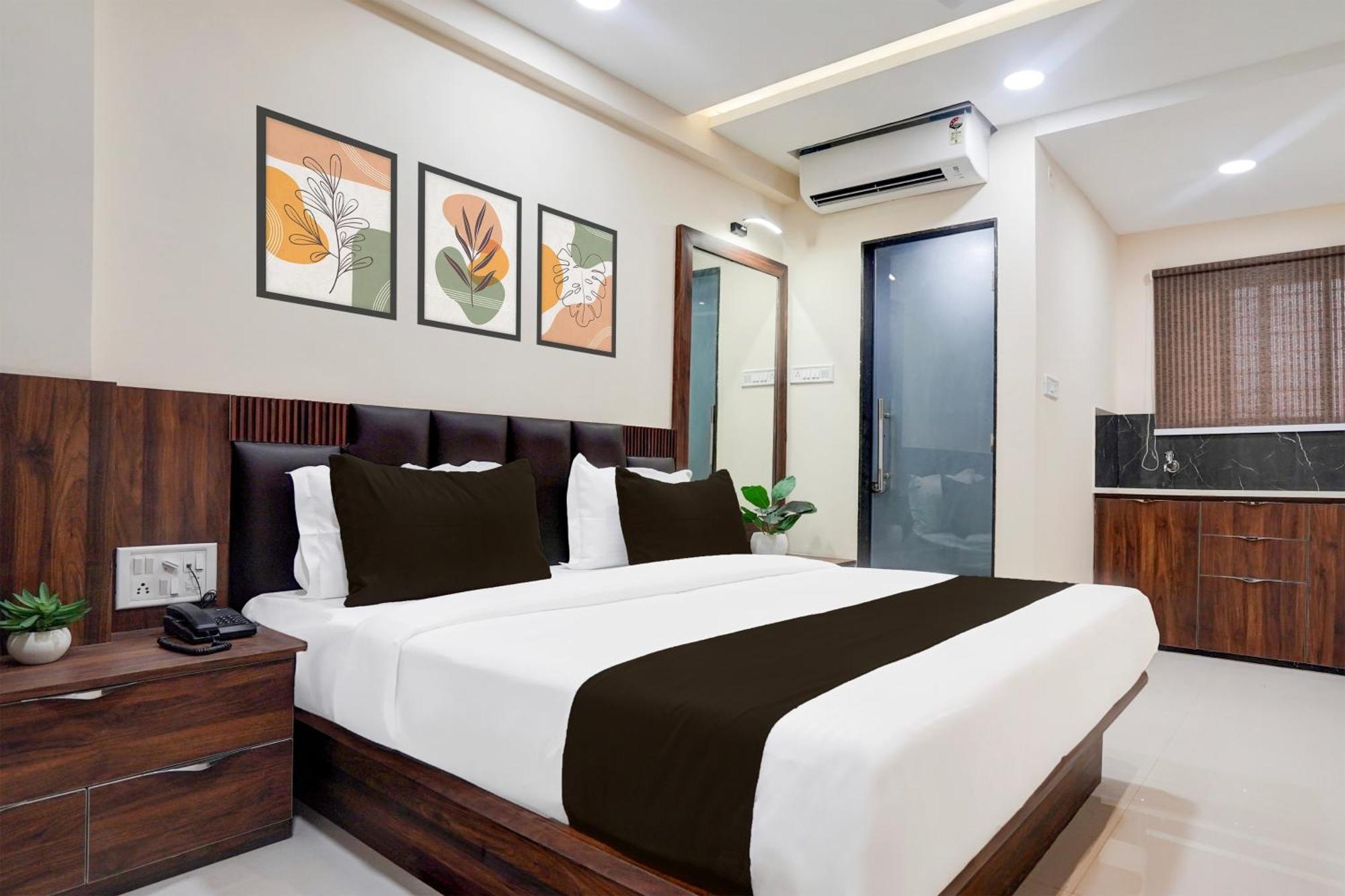 Hotel O Lakshya Indore